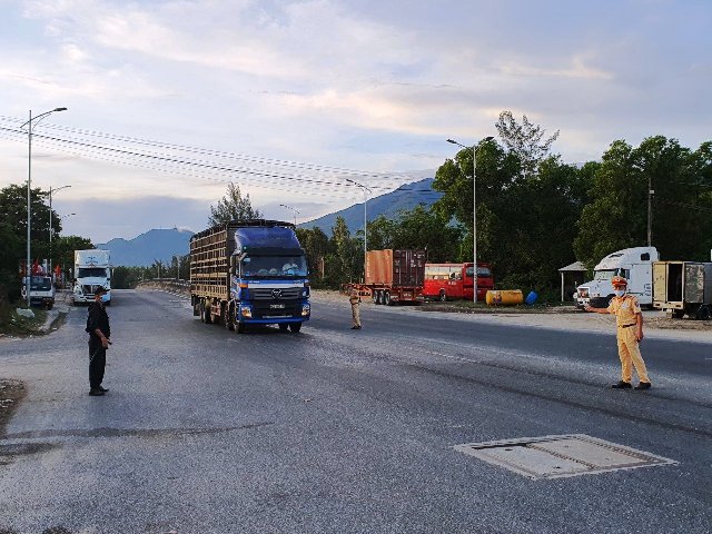 Không để dịch bệnh lây lan qua đường giao thương