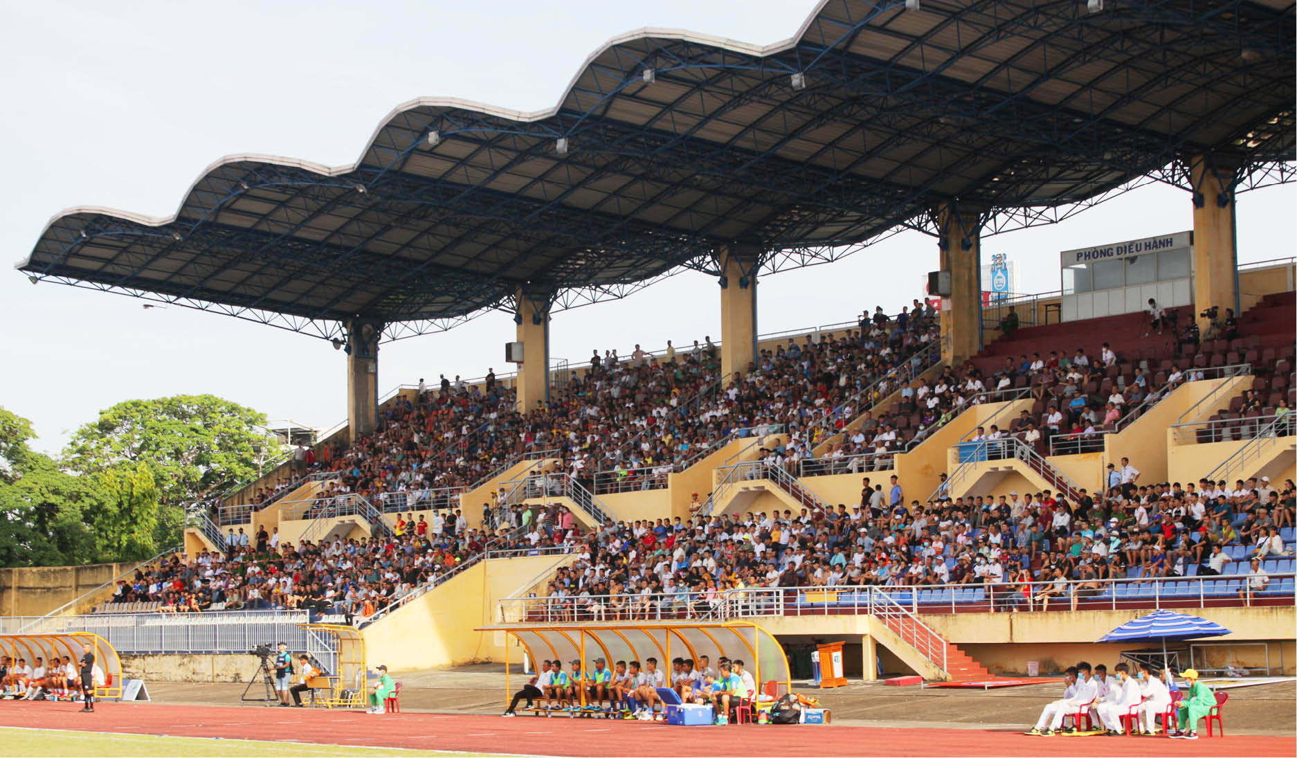 Chờ những bất ngờ