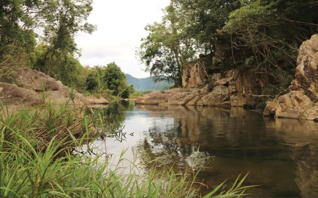 Cooling down at Kien ravine