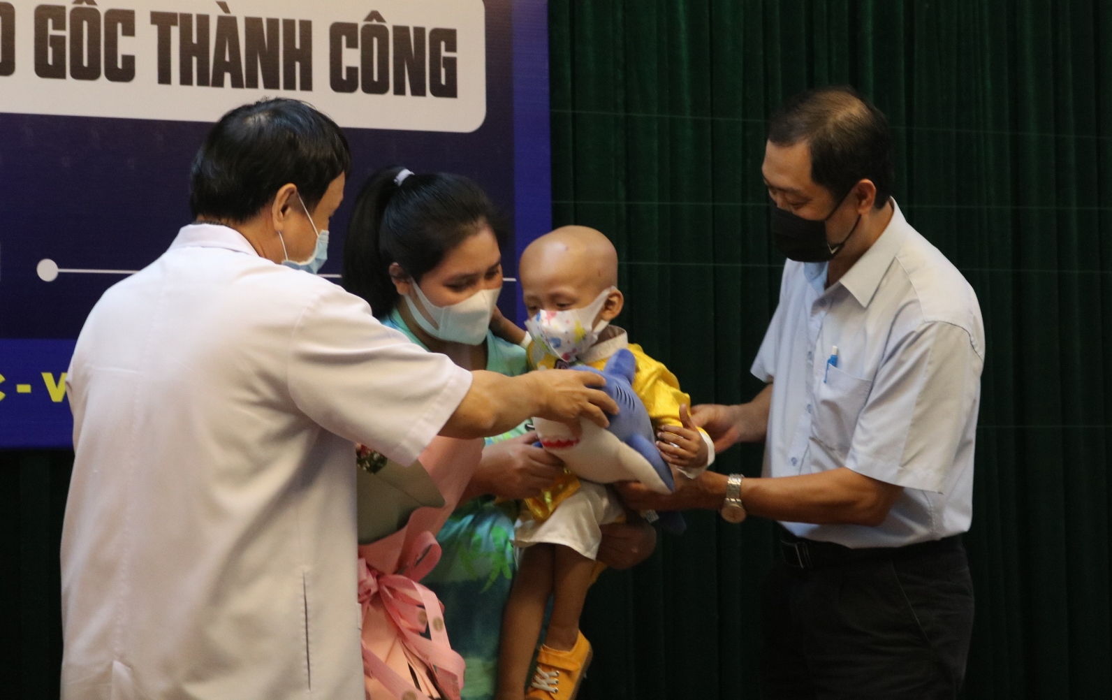 Stem cell transplantation for the 10th pediatric patient with cancer