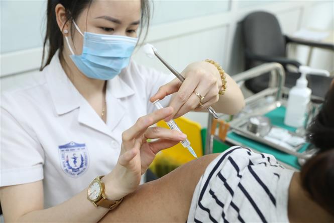 Chi 2 550 tỷ đồng từ Quỹ vaccine phòng COVID-19 để mua vaccine