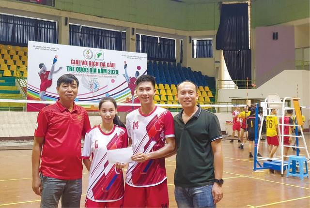 Nhớ đôi tiền đạo Văn Hiền