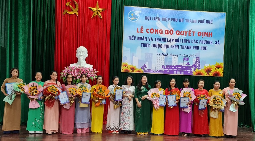 Tiếp nhận và thành lập 18 cơ sở hội trực thuộc Hội Liên hiệp Phụ nữ TP Huế