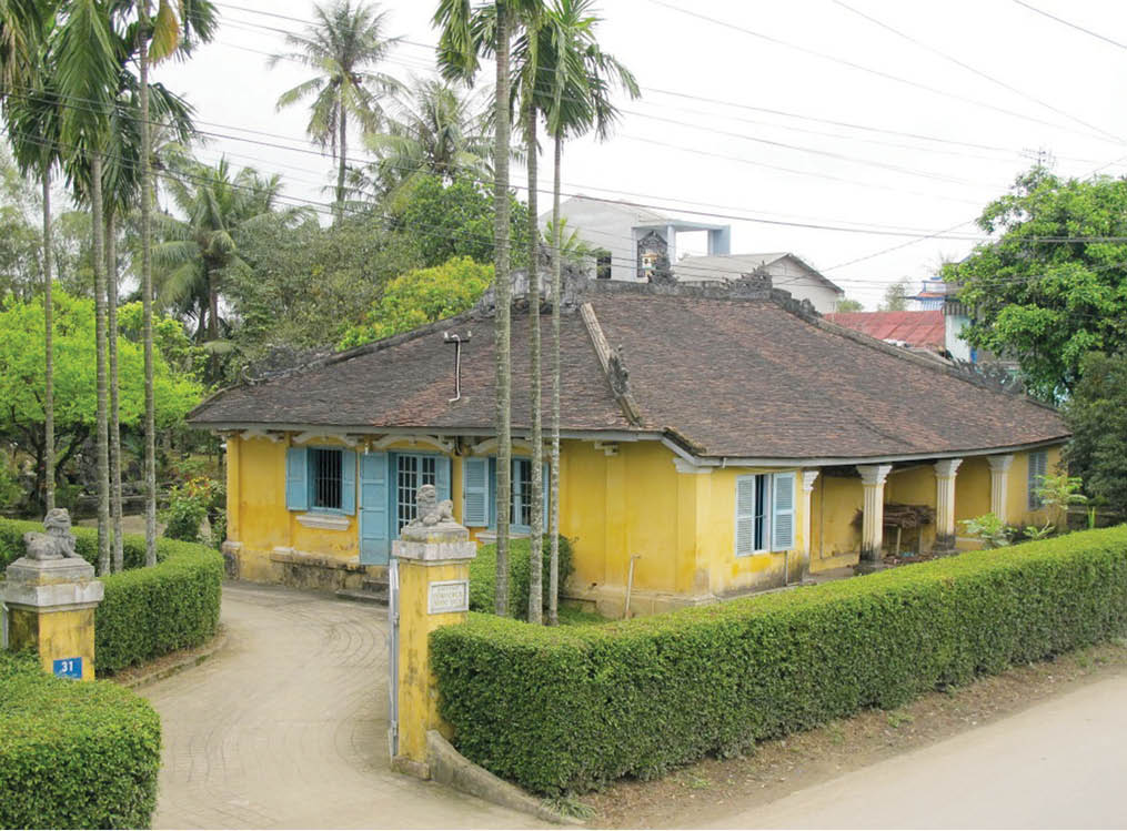 Trung quân Đô thống Nguyễn Hữu Tiễn - không chỉ là kẻ si tình