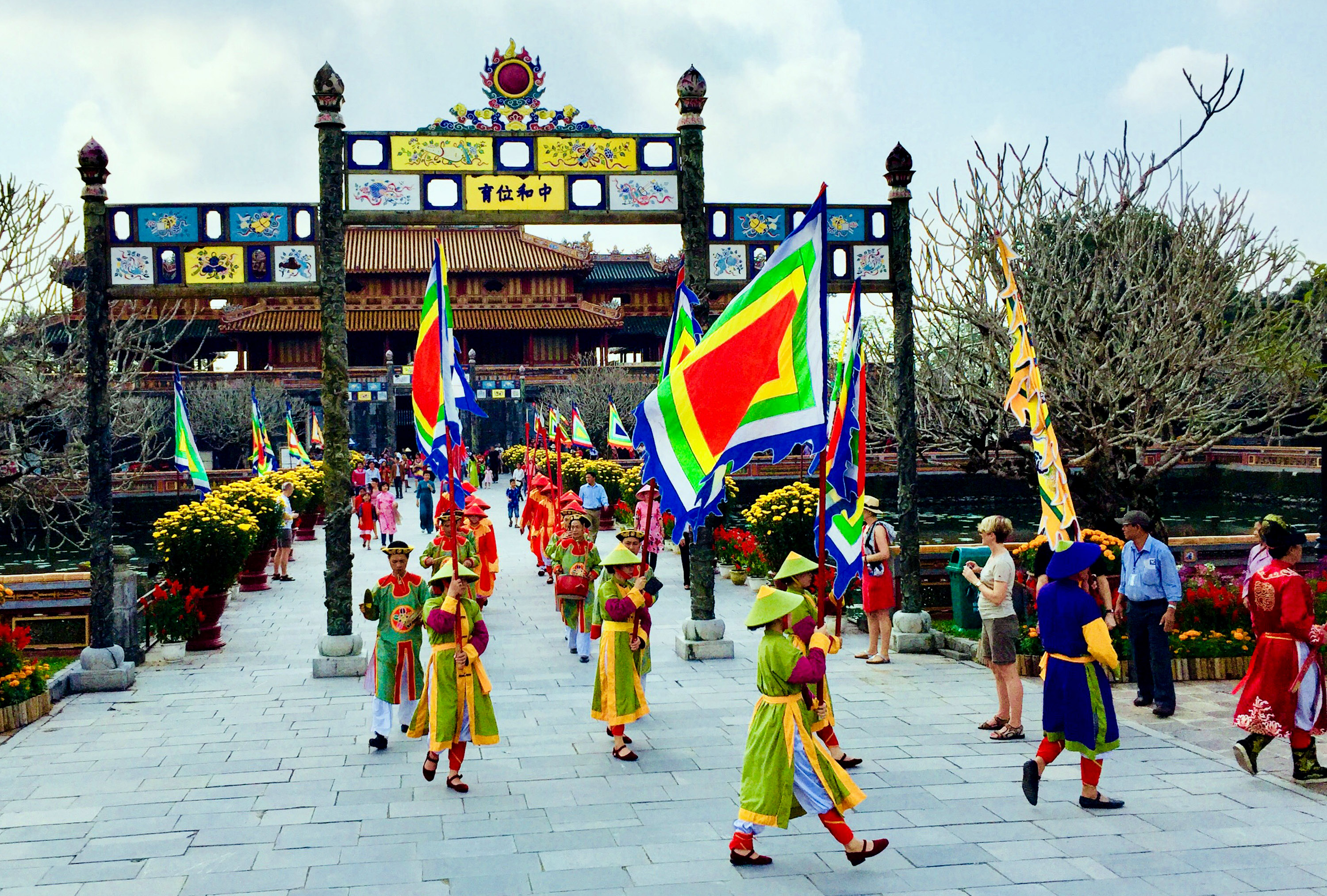 Phát triển du lịch thành ngành kinh tế mũi nhọn
