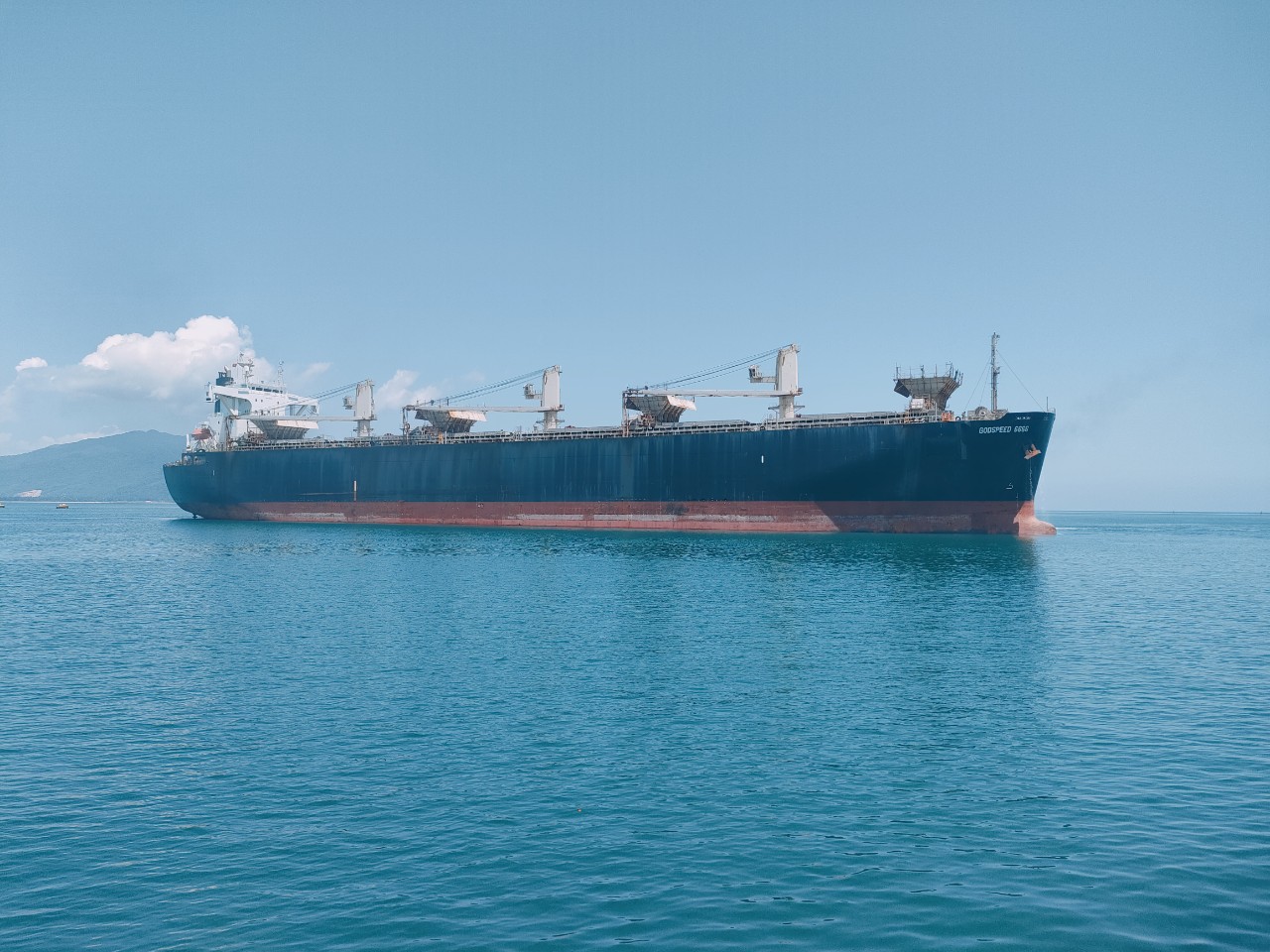 Bến số 3, Cảng Chân Mây đón tàu vào cảng