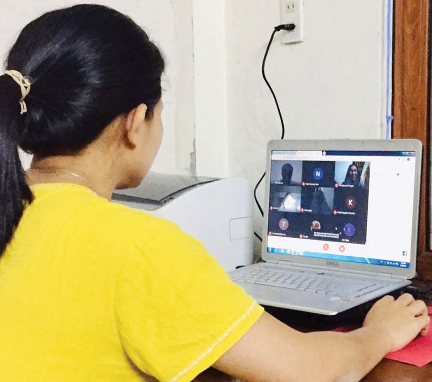 Khi cán bộ học online