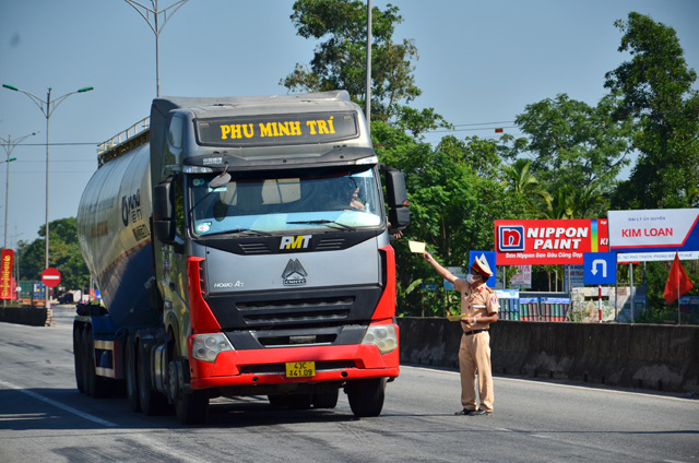 Phạt 7,5 triệu đồng đối với tài xế vi phạm quy định phòng, chống dịch