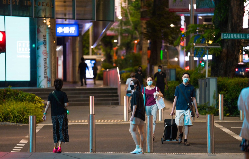 Singapore Bộ Y tế kêu gọi người già và người chưa tiêm chủng “ở nhà càng nhiều càng tốt”