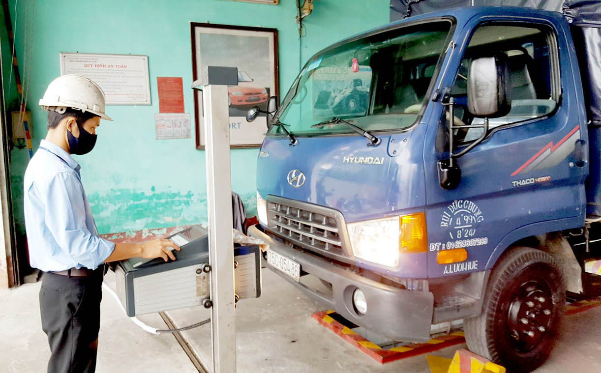 Hỗ trợ doanh nghiệp kinh doanh vận tải vượt khó