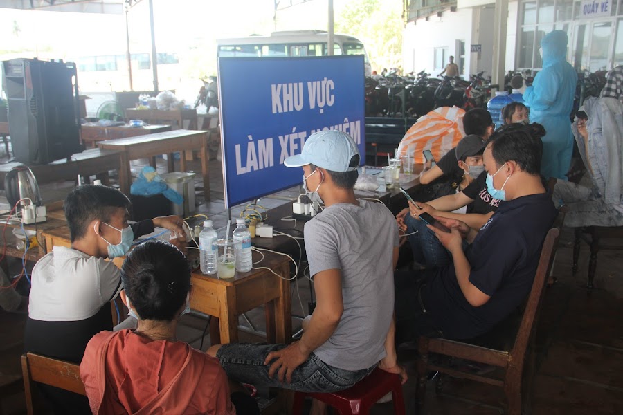 Thêm 4 ca dương tính với SARS-CoV- 2 trở về từ TP Hồ Chí Minh