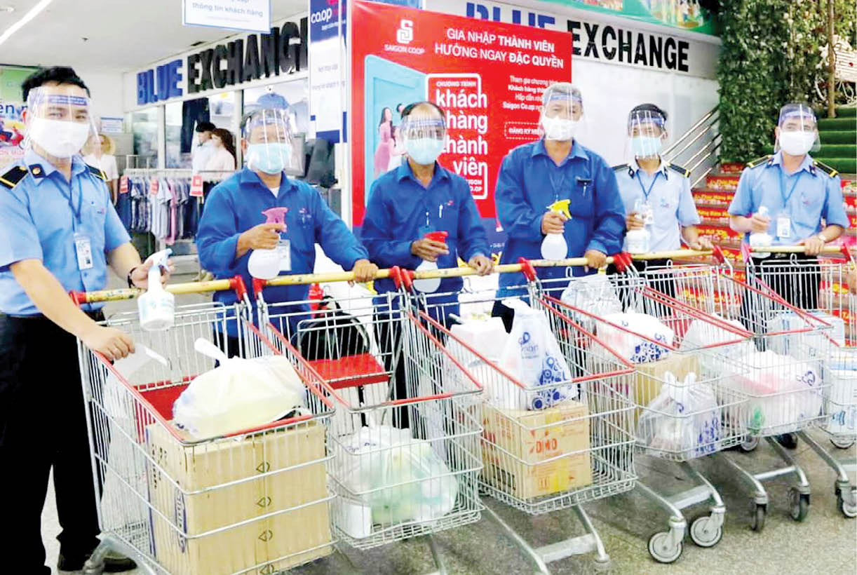 Giữ chặt “cửa” các trung tâm mua sắm
