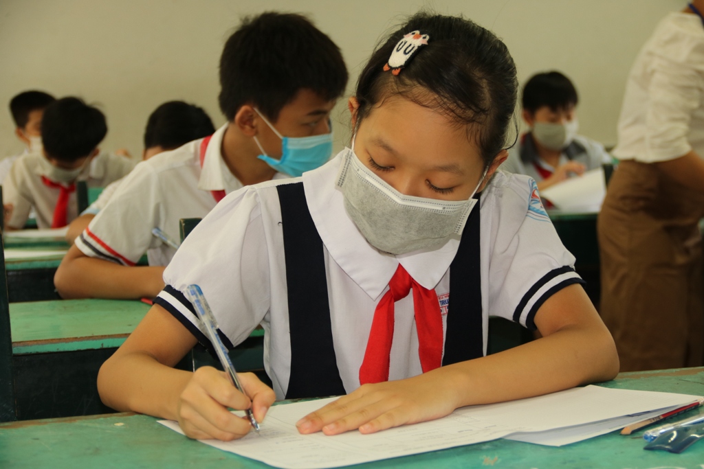 Các trường sẵn sàng dạy học trực tuyến khi vào năm học mới