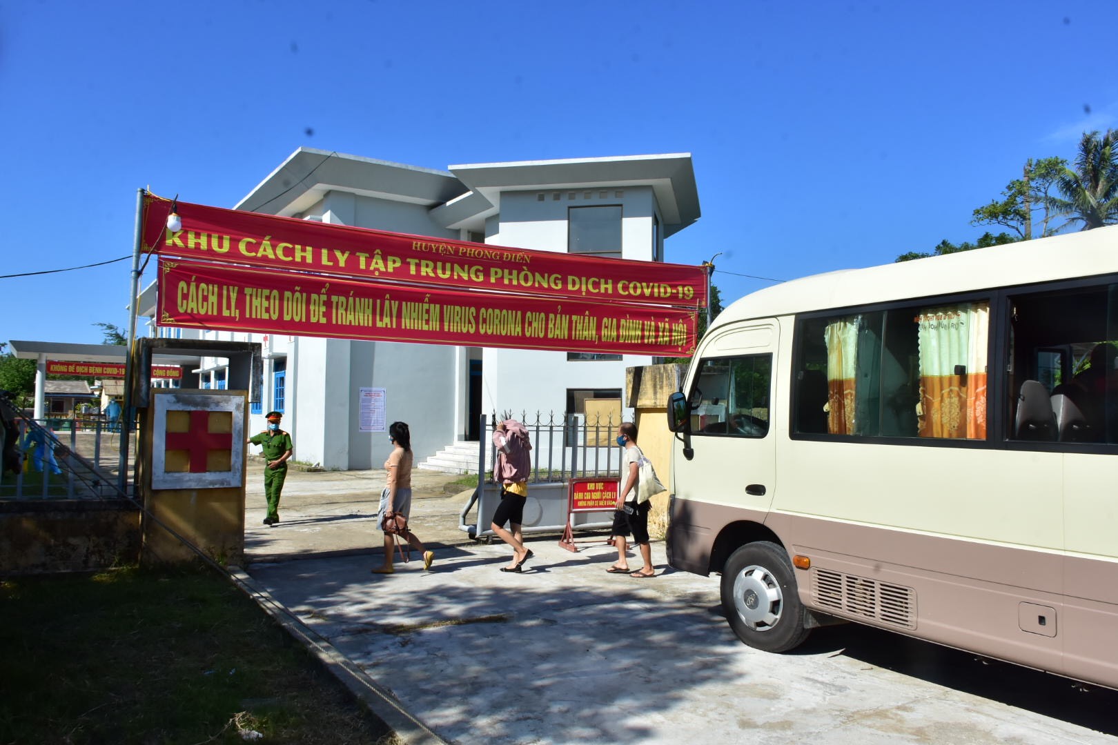 Ghi nhận thêm 9 ca dương tính với SARS-CoV-2 trong khu cách ly
