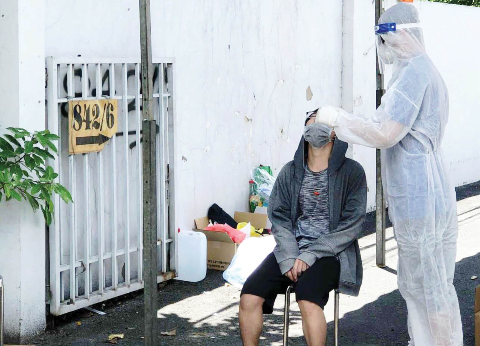 Nhật ký bác sĩ chi viện nơi tuyến đầu chống dịch