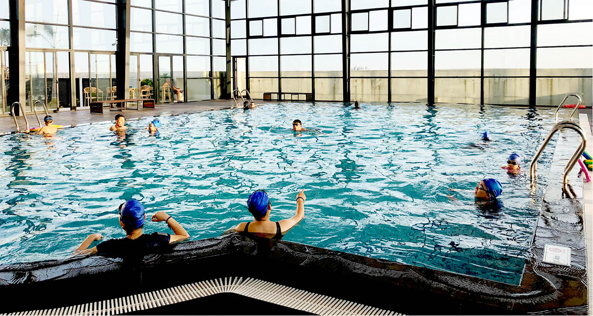 Đừng rời mắt khi trẻ chưa biết bơi