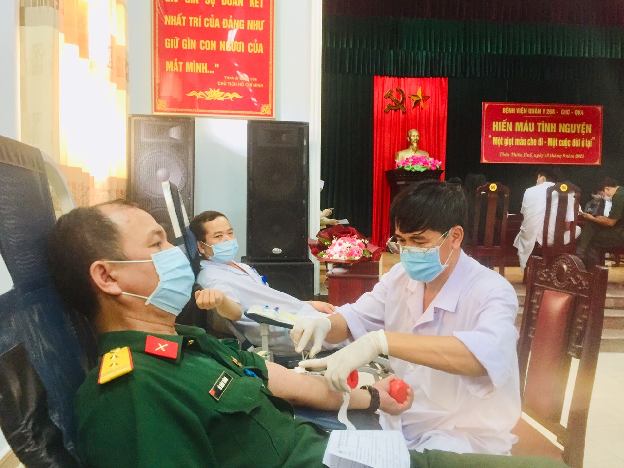 Tiếp nhận 75 đơn vị máu 350ml