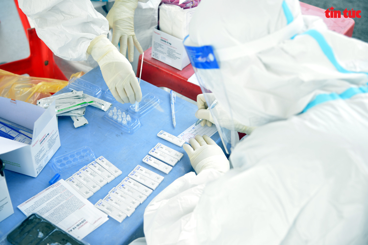 Không để người dân tự ý rời tỉnh, thành phố nơi đang thực hiện giãn cách về quê