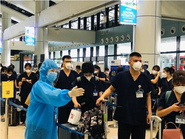 700 sinh viên, giảng viên Cao đẳng Y tế Bạch Mai vào Nam chống dịch