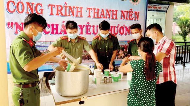 Gần dân, vì dân