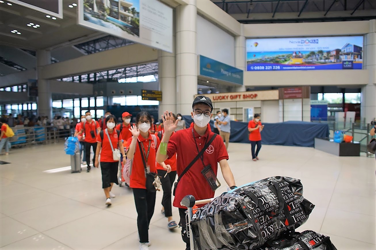 Vietnam Airlines vận chuyển đoàn y bác sĩ lớn nhất từ đầu dịch COVID-19