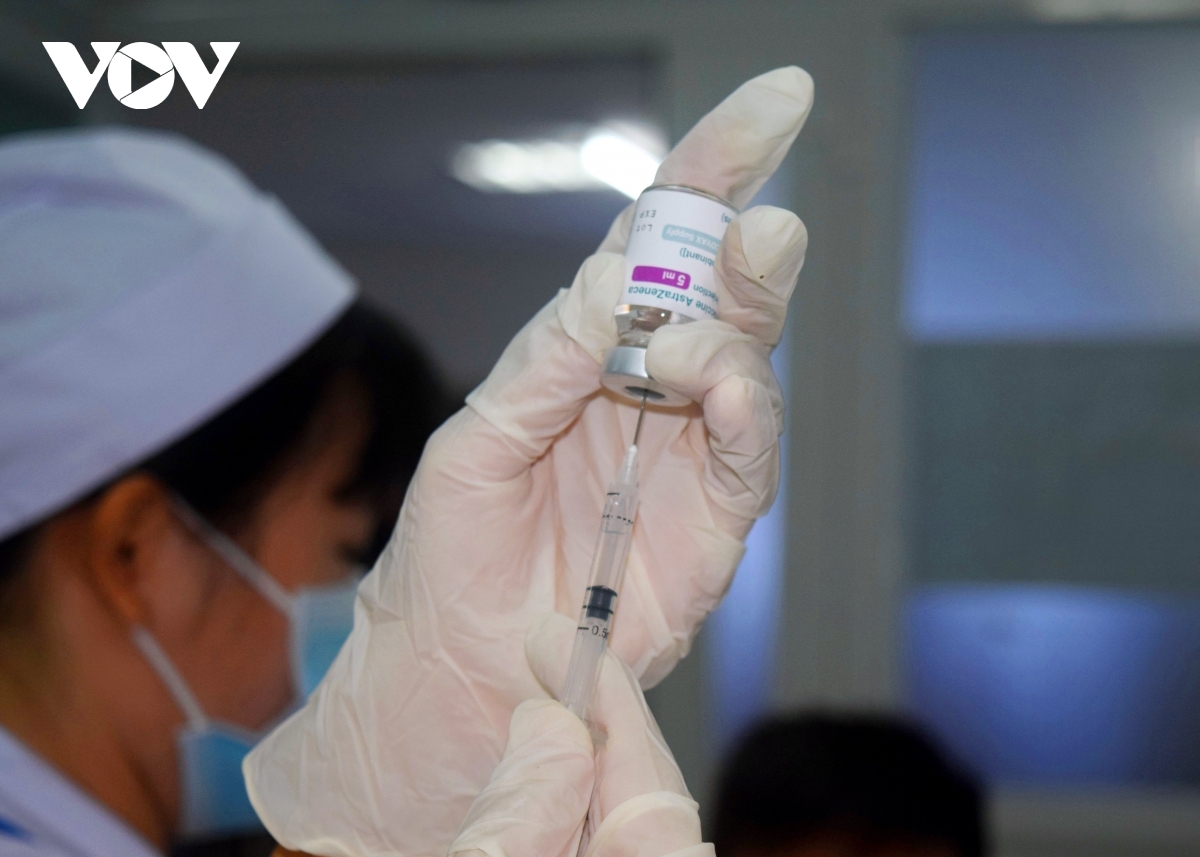 Ước tính thời gian tiêm mũi thứ 3 vaccine COVID-19