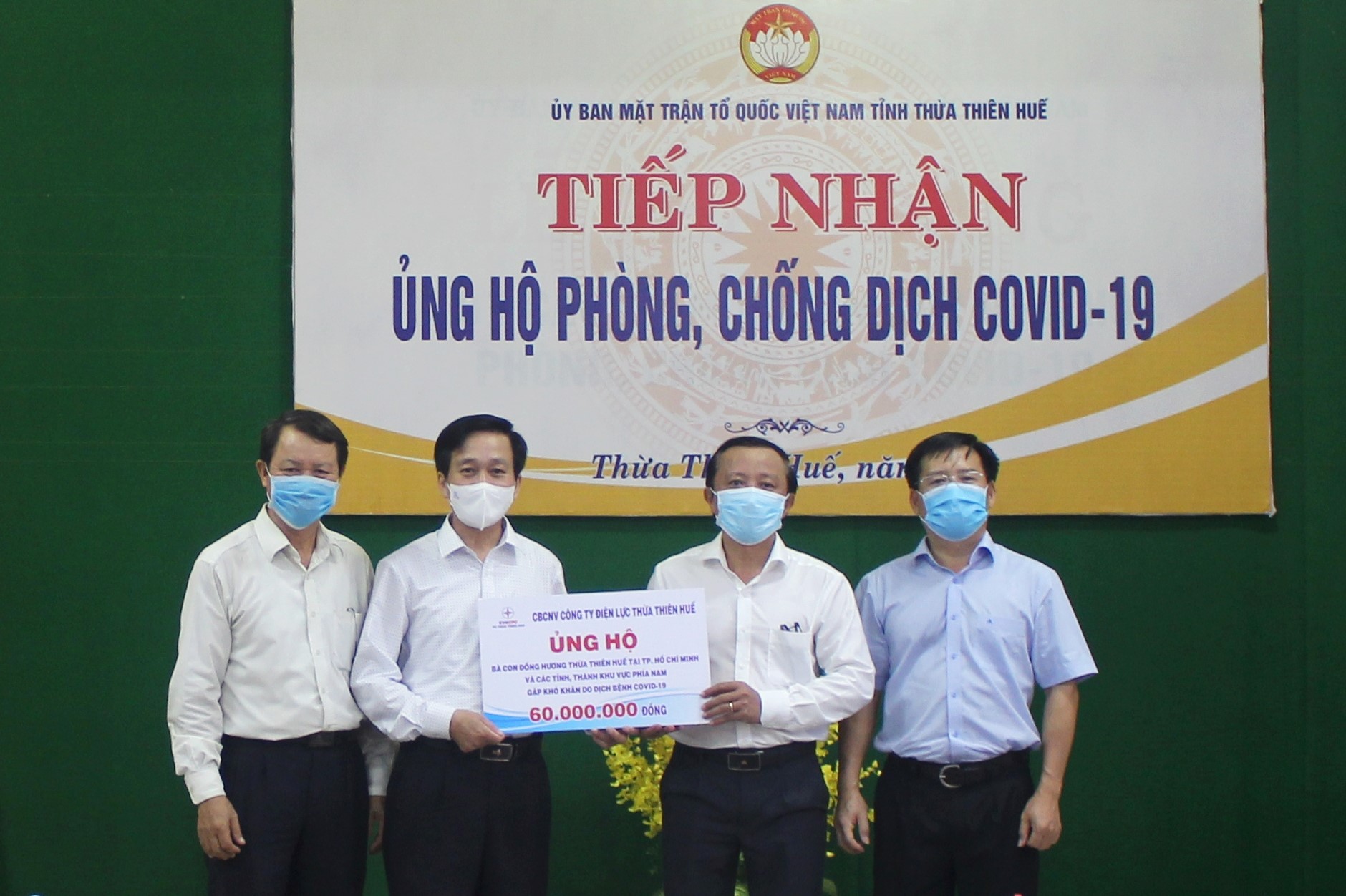Hơn 500 triệu đồng ủng hộ người dân Thừa Thiên Huế tại các tỉnh phía Nam