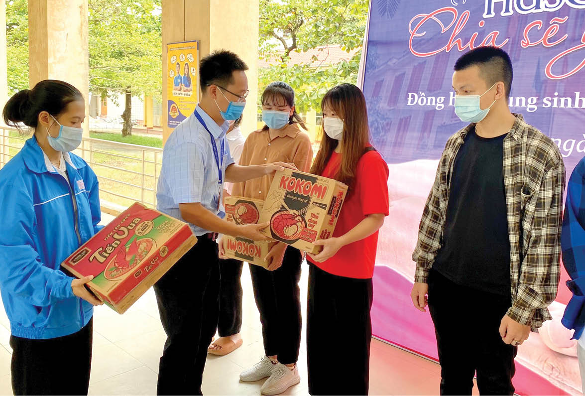Hỗ trợ sinh viên mùa dịch
