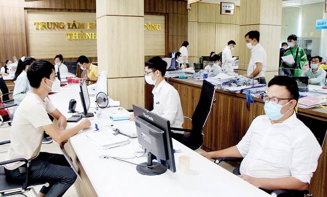 Khó nhân sự và cơ sở vật chất