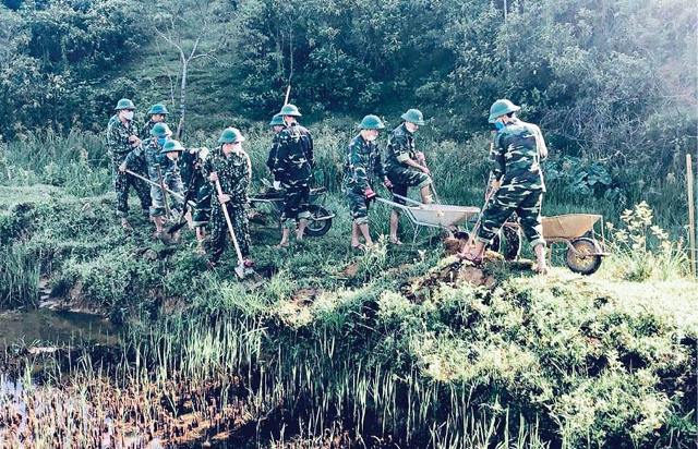 Soldiers posted in mountain village