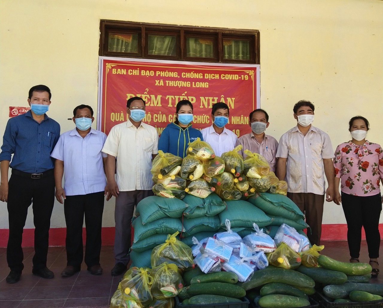 Nam Đông đảm bảo lương thực cho người dân trong khu phong tỏa