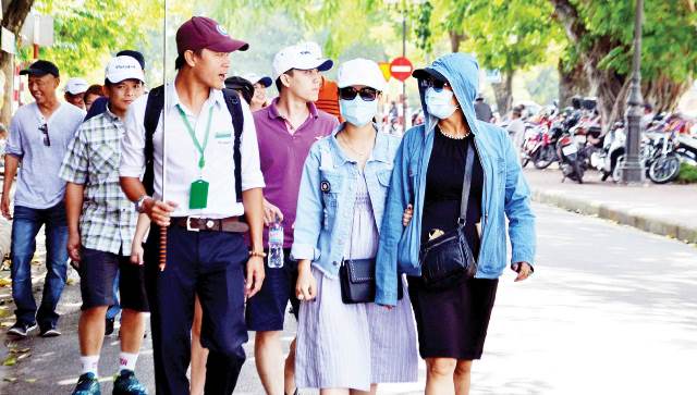 Tháo gỡ khó khăn để hướng dẫn viên được nhận hỗ trợ