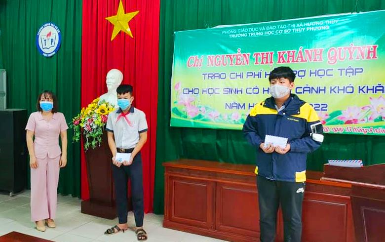 Một cá nhân hỗ trợ 36 triệu đồng cho học sinh nghèo