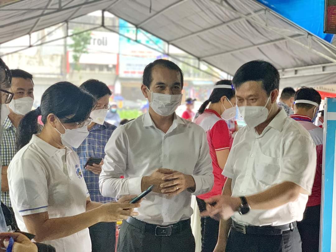 Triển khai ứng dụng giải pháp công nghệ trong phòng chống dịch COVID-19 tại chợ Đông Ba