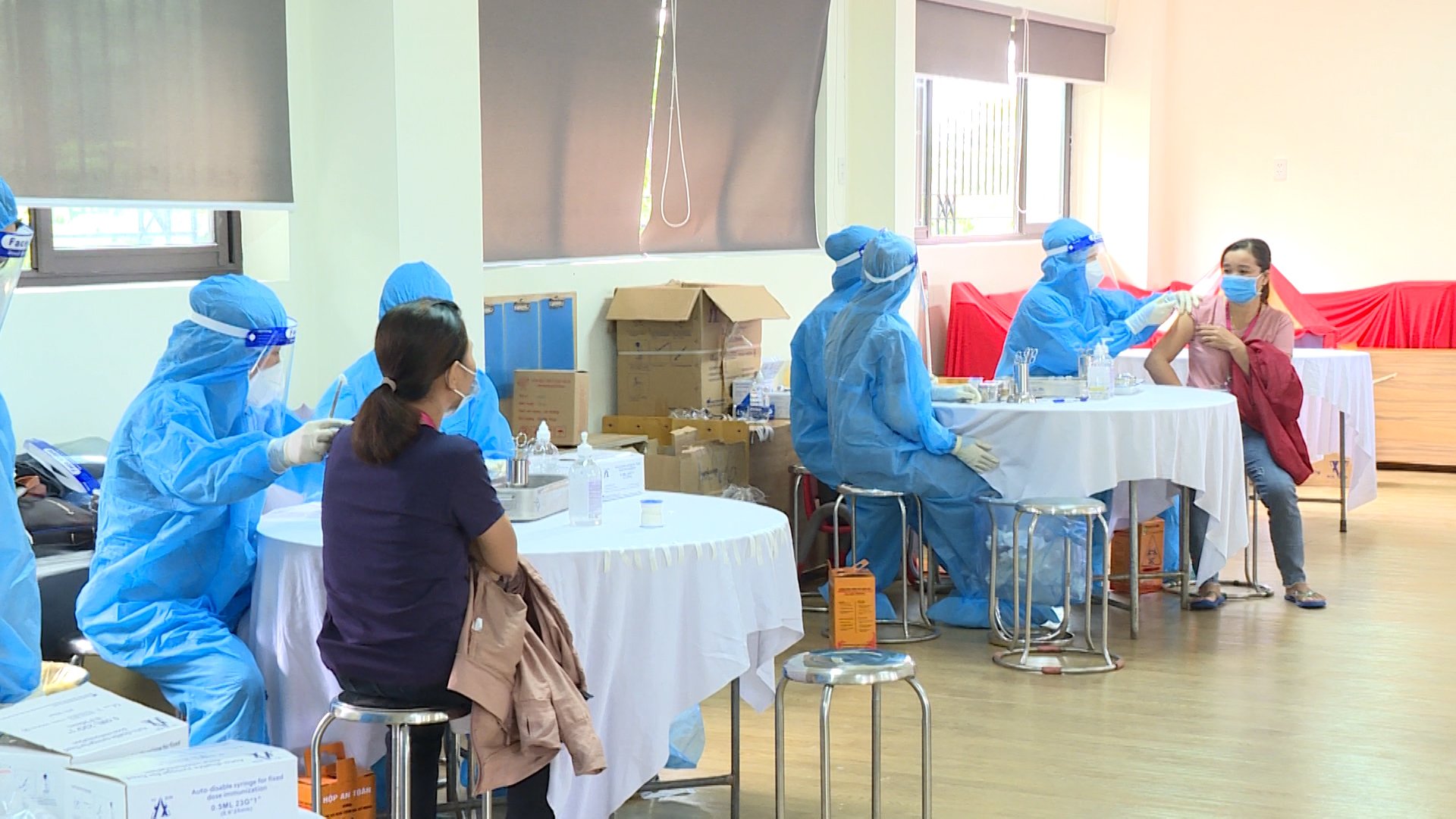 Hoàn thành tiêm 40 000 liều vắc-xin phòng COVID-19 trước 25 9