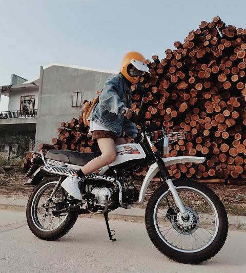 Khi phái nữ mê “Classic Bike”