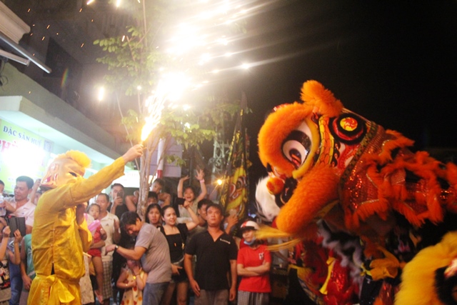 Trung thu không múa lân