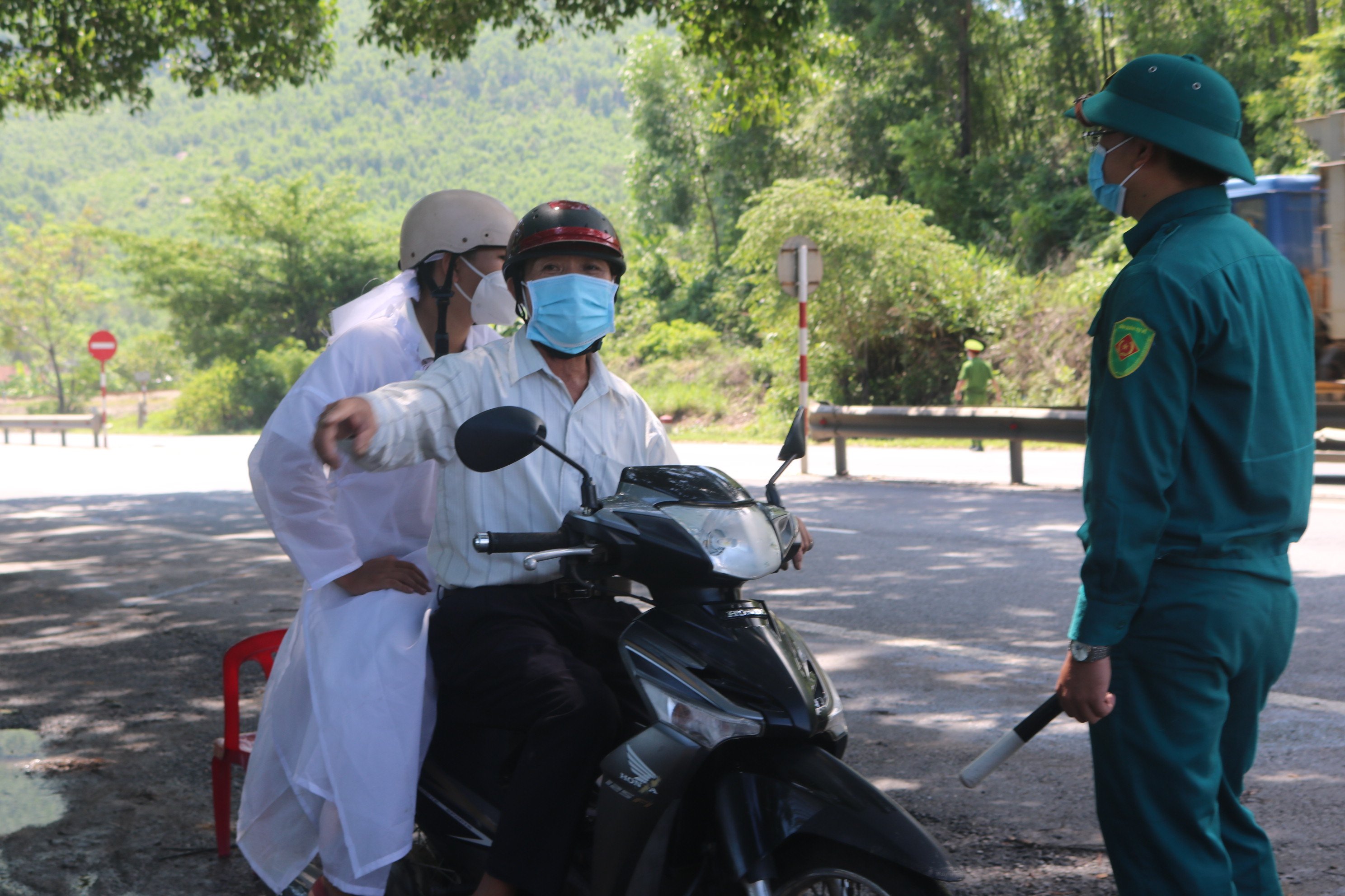 Thêm 8 ca COVID-19, có 3 ca trong cộng đồng