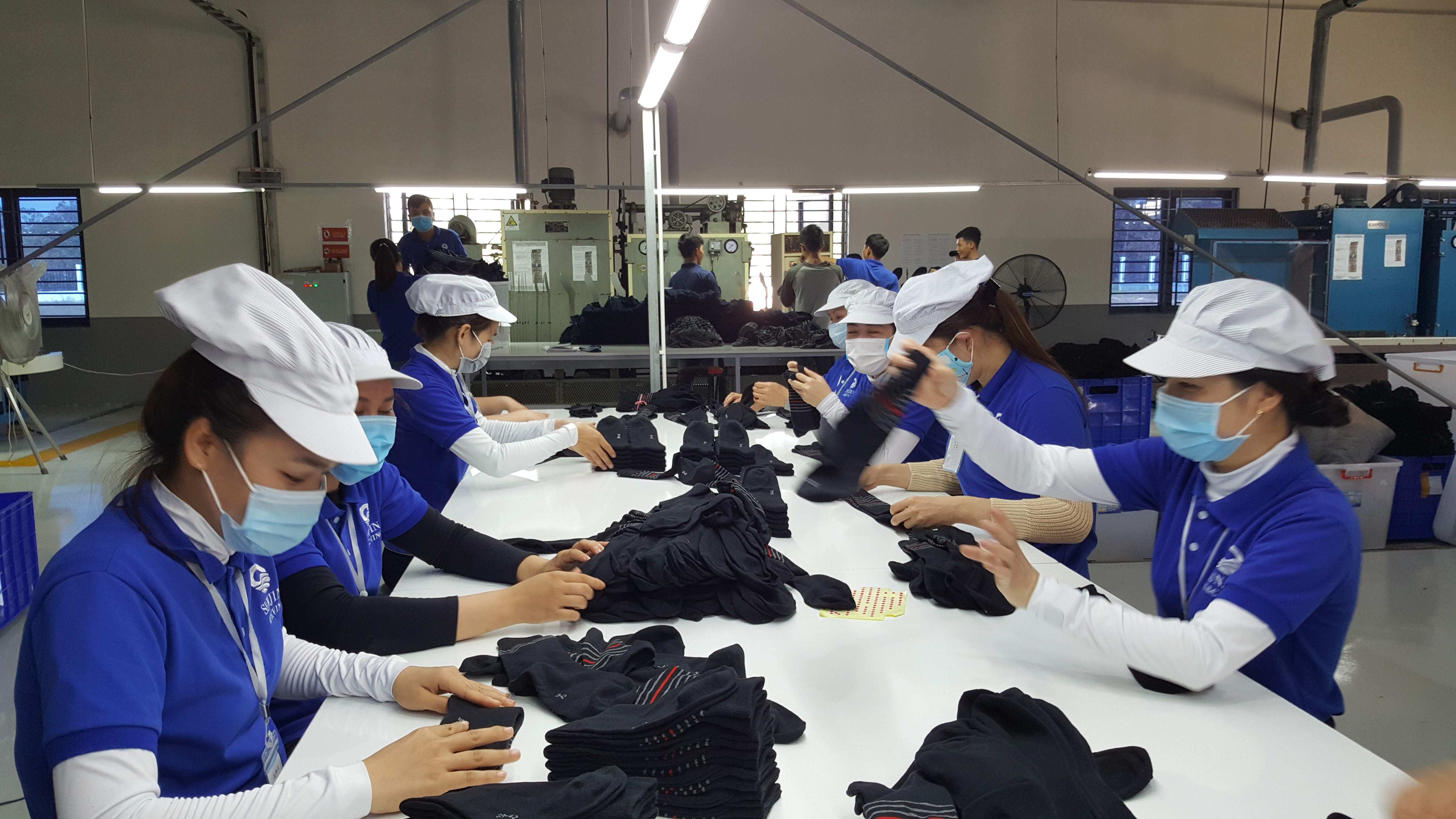 Đổi mới cách tiếp cận và có những giải pháp tạo việc làm cho lao động về từ vùng dịch