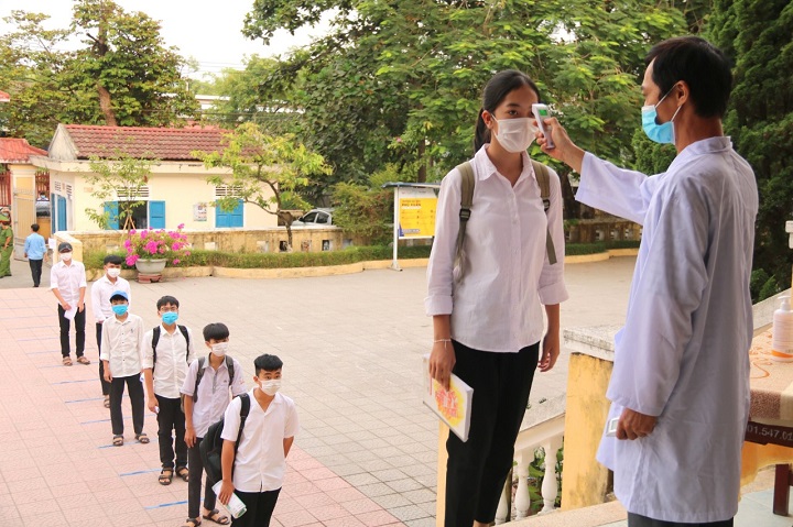 TP Huế Tổ chức 100 học sinh đi học trực tiếp