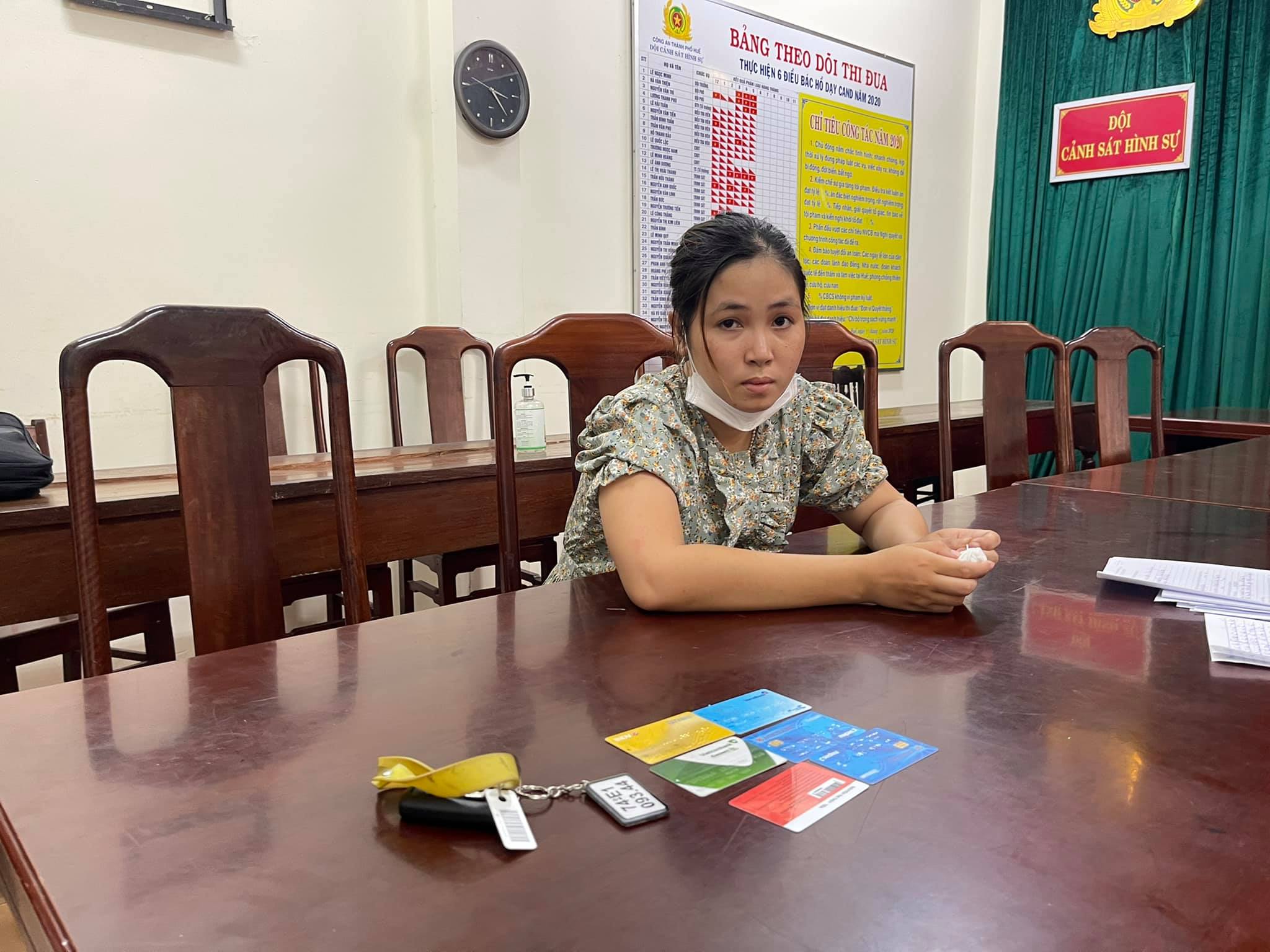 Bắt đối tượng lừa tiêm vắc xin ngừa COVID-19 để chiếm đoạt tài sản