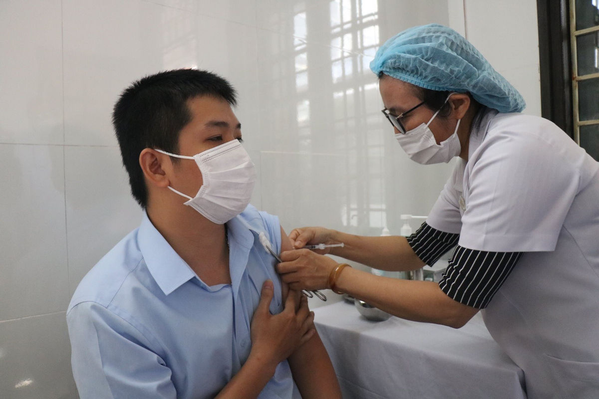 Thừa Thiên Huế Triển khai tiêm chủng kịp thời và đúng theo hướng dẫn của Bộ Y tế