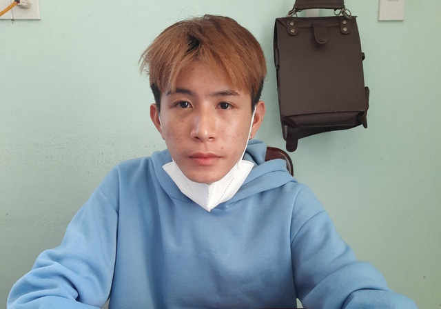 Đặt kết hoa bằng tiền, lừa đảo 25 triệu đồng