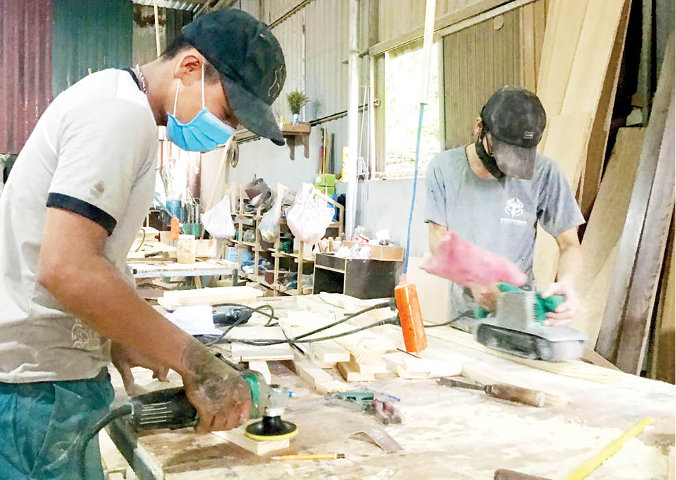 Khởi nghiệp với nội thất gỗ