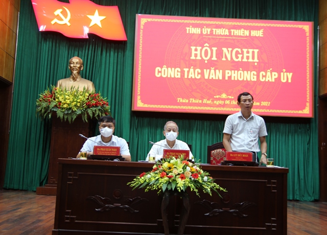 Xây dựng đội ngũ văn phòng cấp ủy chuyên nghiệp