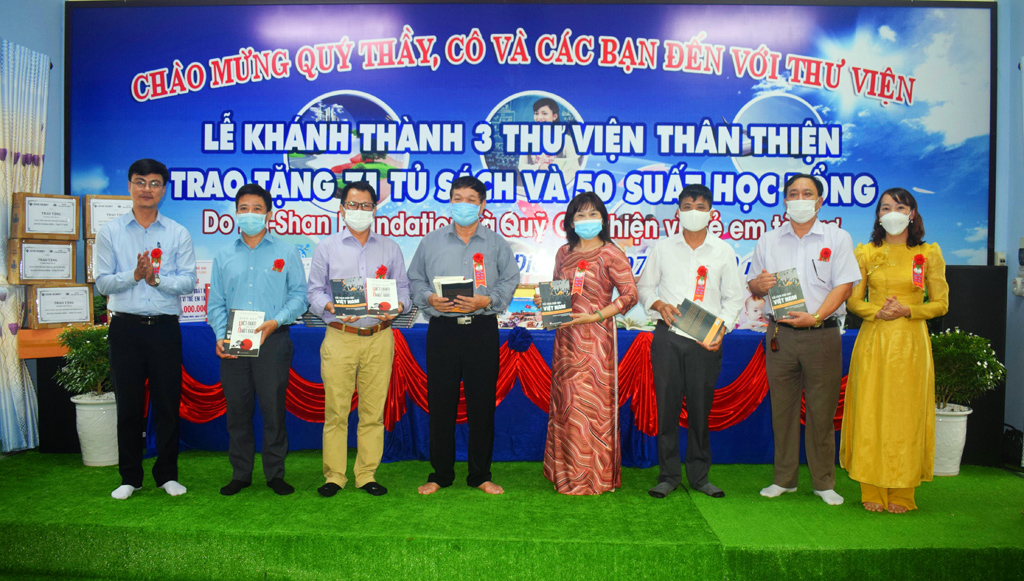 Khánh thành 3 thư viện thân thiện ở Phong Điền