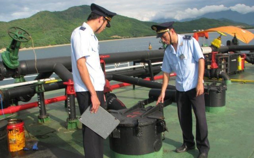 Tiếp tục gia hạn thời hạn lưu giữ nhiên liệu hàng không tạm nhập tái xuất