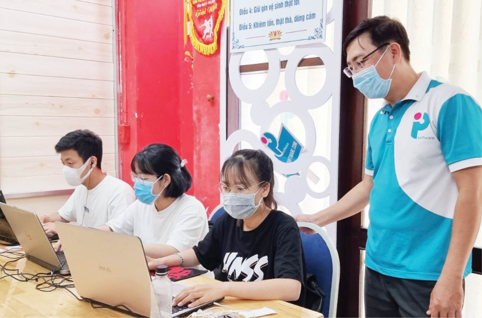 Phát triển nguồn nhân lực công nghệ thông tin