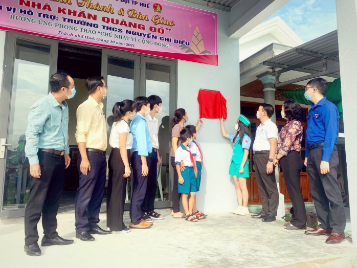 Khánh thành, bàn giao Nhà khăn quàng đỏ cho đội viên khó khăn