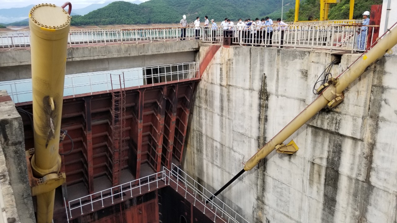 19 giờ tối nay, thủy điện Hương Điền xả lũ